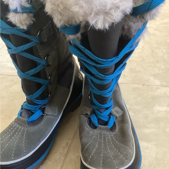Women’s Sorel Tivoli High II Winter Boots, Size 8 - Picture 8 of 9
